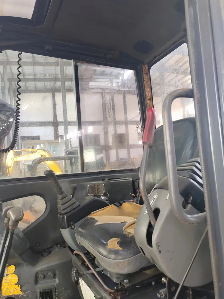 HITACHI ZX50U - 小型挖掘机:图4 HITACHI ZX50U - 小型挖掘机:图4