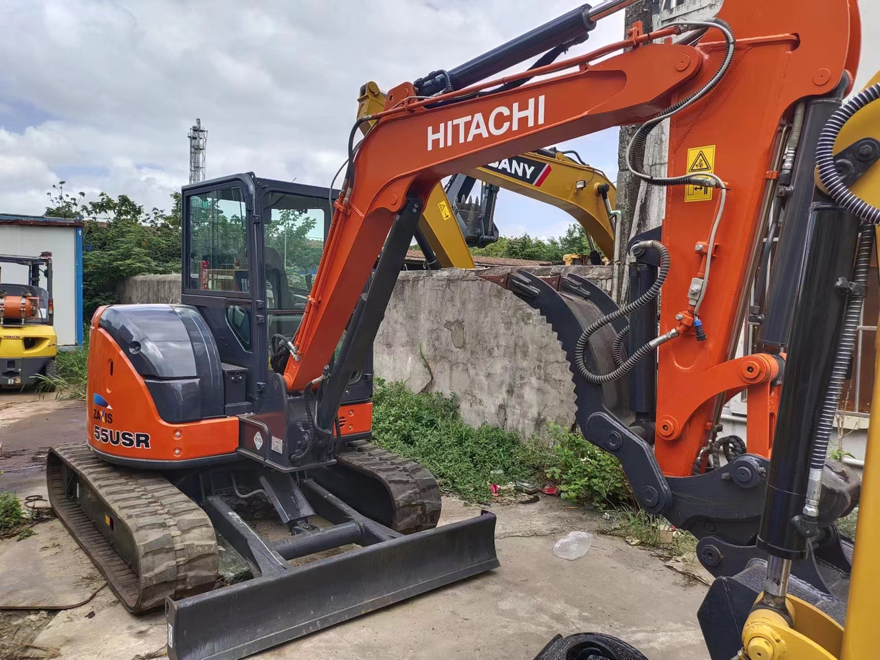 HITACHI ZX55 USR-5A - 小型挖掘机:图4 HITACHI ZX55 USR-5A - 小型挖掘机:图4