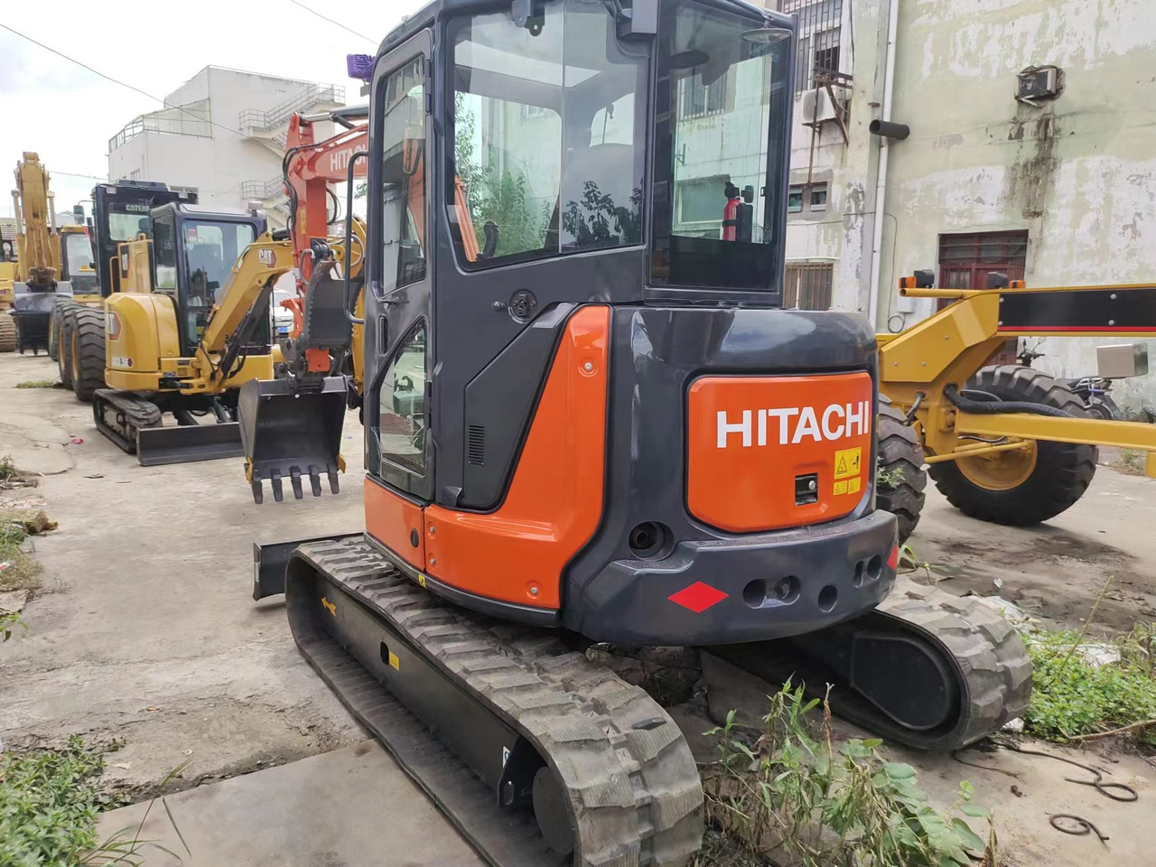 HITACHI ZX55 USR-5A - 小型挖掘机:图2 HITACHI ZX55 USR-5A - 小型挖掘机:图2