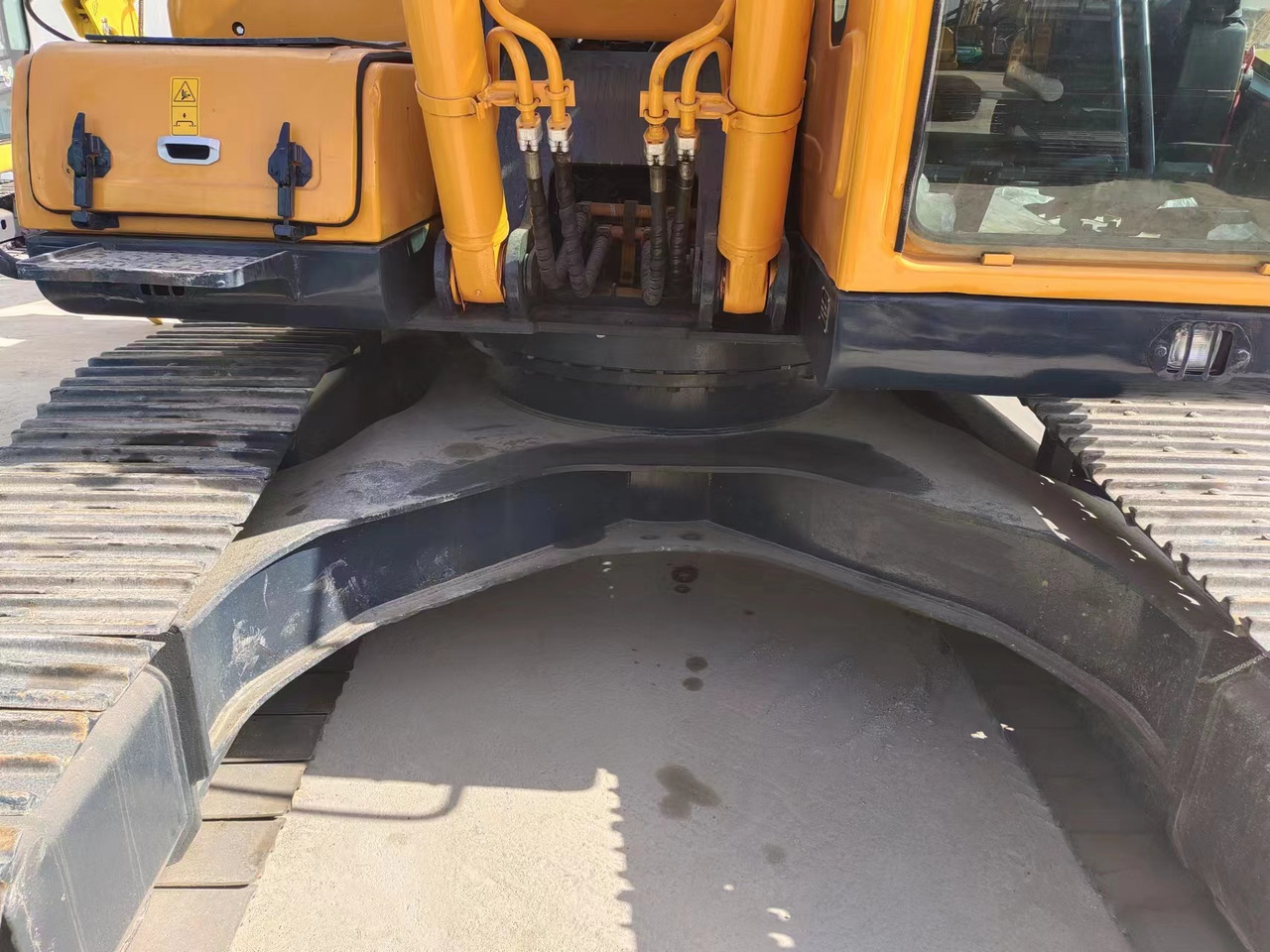 HYUNDAI 220LC-9S 305LC-9T 385LC-9T - 履带式挖掘机:图4 HYUNDAI 220LC-9S 305LC-9T 385LC-9T - 履带式挖掘机:图4