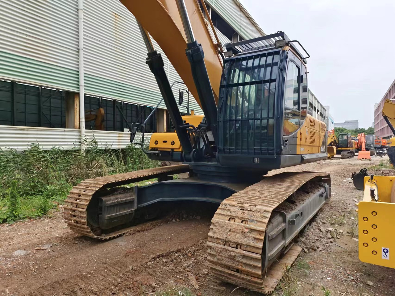 HYUNDAI R485LC9VS R485 - 履带式挖掘机:图2 HYUNDAI R485LC9VS R485 - 履带式挖掘机:图2