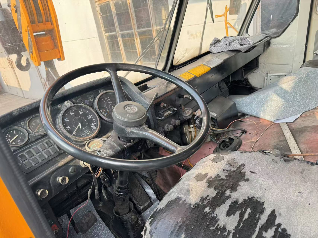 KATO NK400E - 移动式起重机:图3 KATO NK400E - 移动式起重机:图3