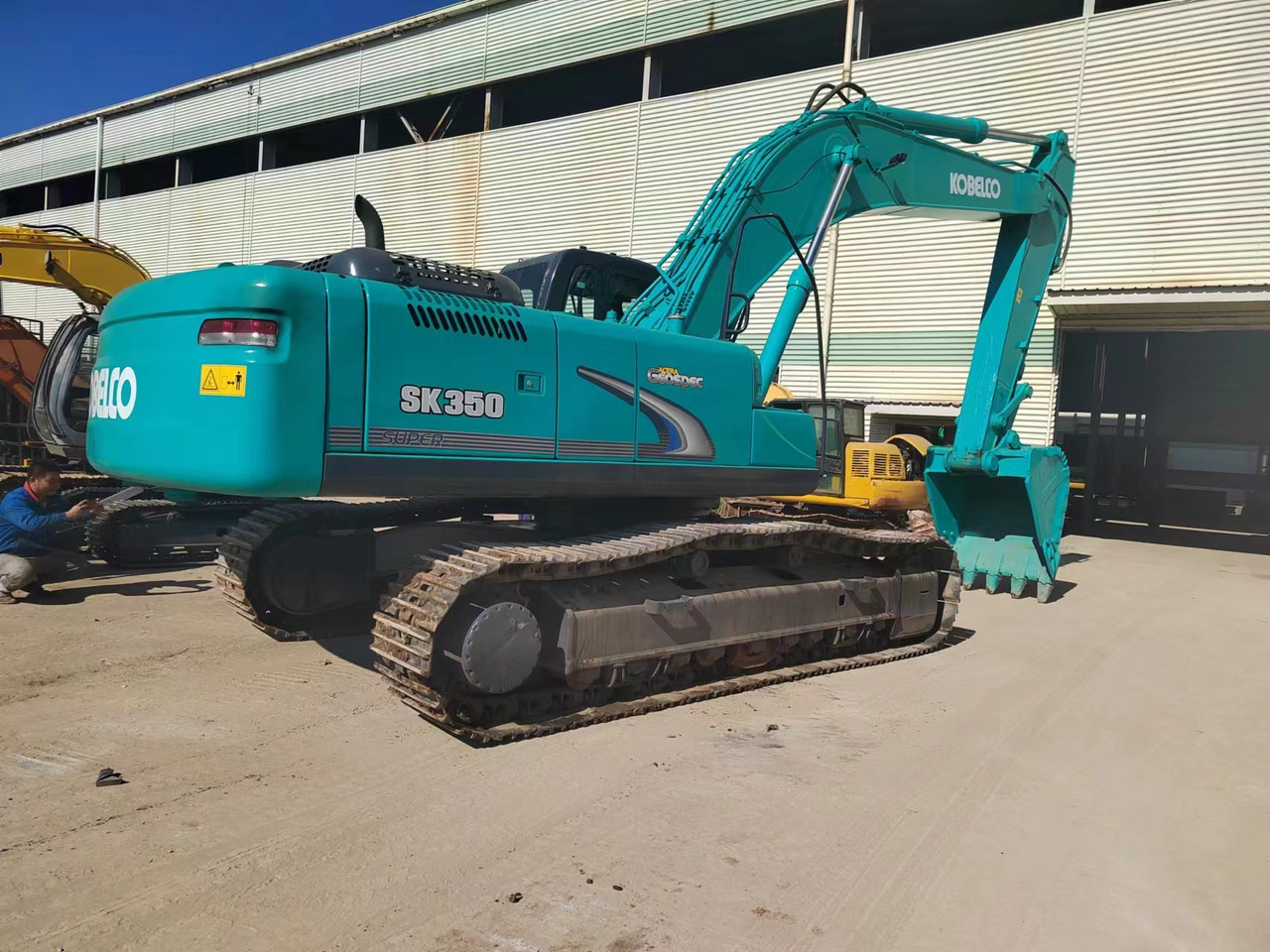 KOBELCO SK350LC-8 - 履带式挖掘机:图2 KOBELCO SK350LC-8 - 履带式挖掘机:图2