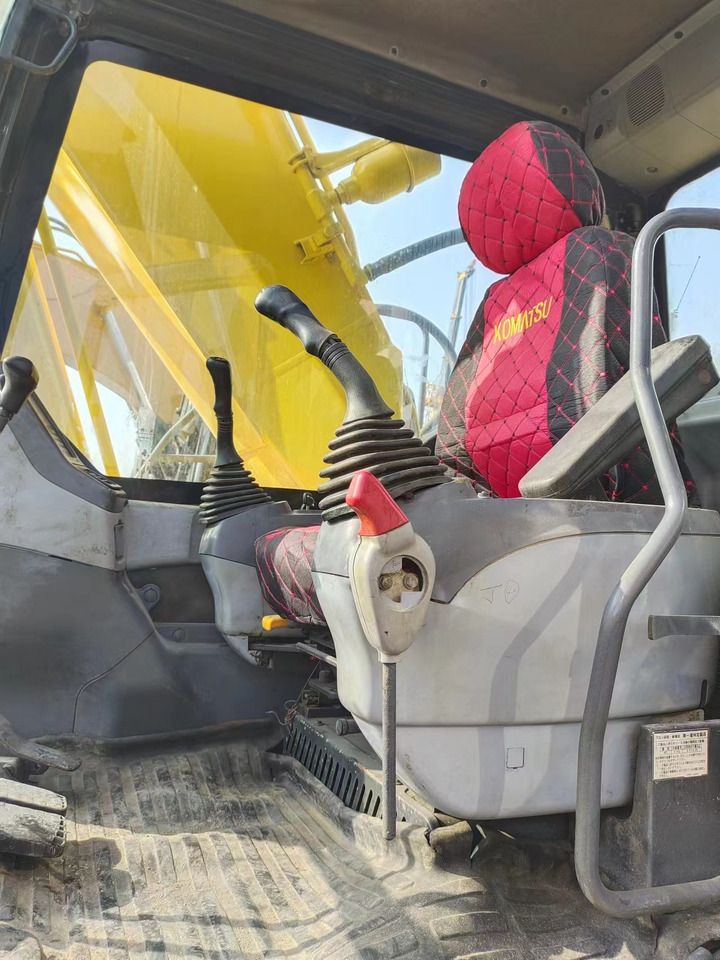 KOMATSU PC200-7 - 履带式挖掘机:图3 KOMATSU PC200-7 - 履带式挖掘机:图3