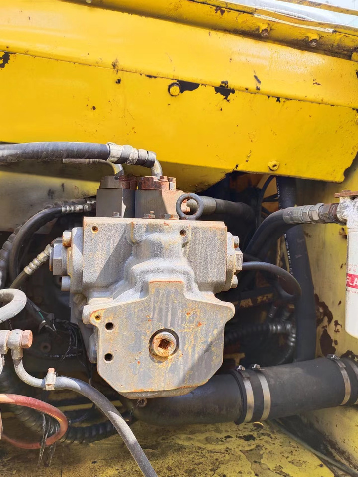 KOMATSU PC200-7 - 履带式挖掘机:图5 KOMATSU PC200-7 - 履带式挖掘机:图5