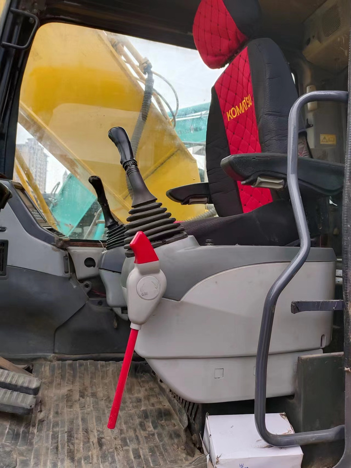 KOMATSU PC200-7 - 履带式挖掘机:图3 KOMATSU PC200-7 - 履带式挖掘机:图3