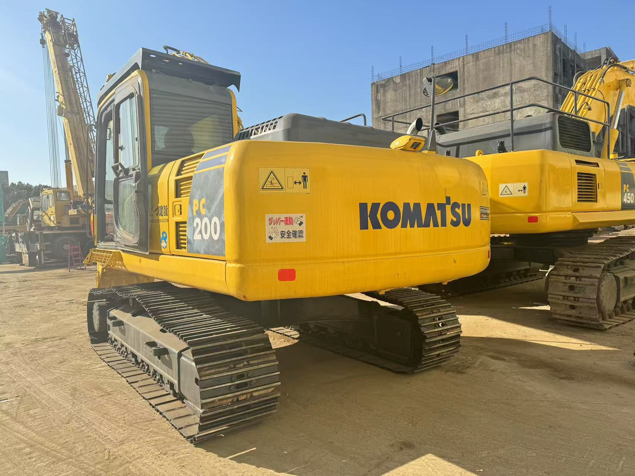 KOMATSU PC200-8 - 履带式挖掘机:图4 KOMATSU PC200-8 - 履带式挖掘机:图4