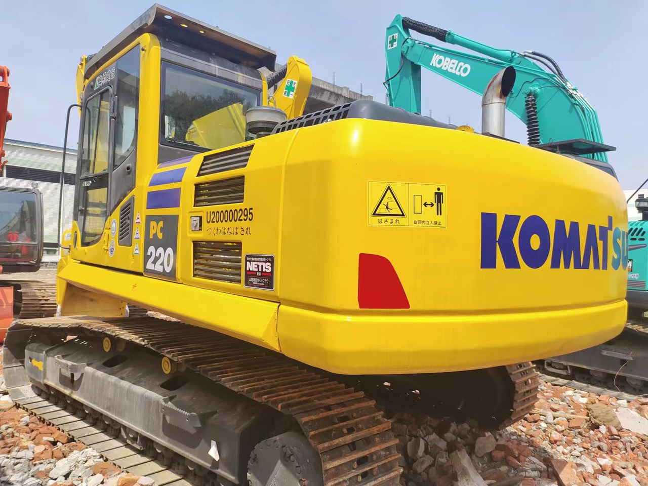 KOMATSU PC220-8 - 履带式挖掘机:图5 KOMATSU PC220-8 - 履带式挖掘机:图5