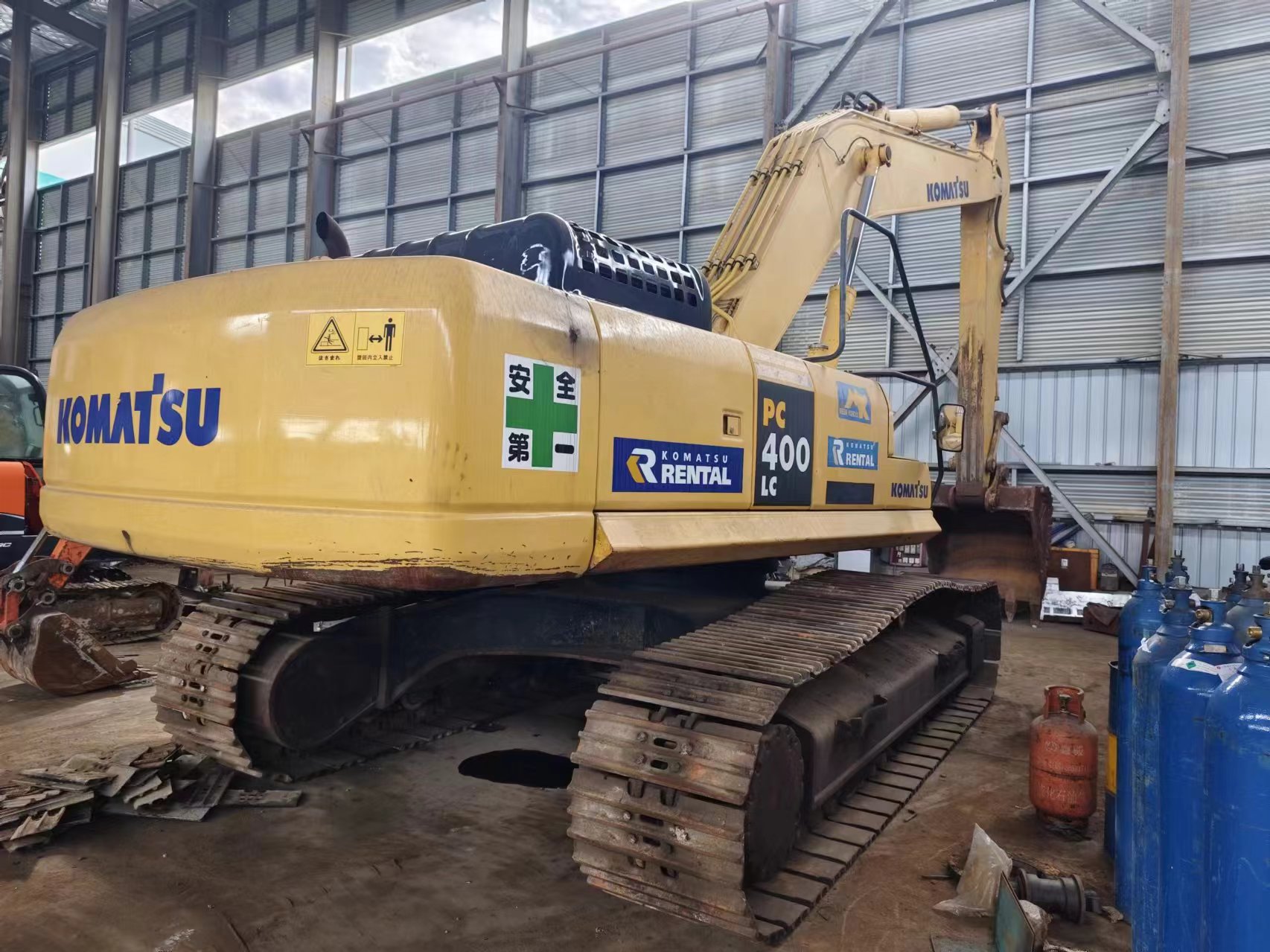 KOMATSU PC400-7 - 履带式挖掘机:图1 KOMATSU PC400-7 - 履带式挖掘机:图1