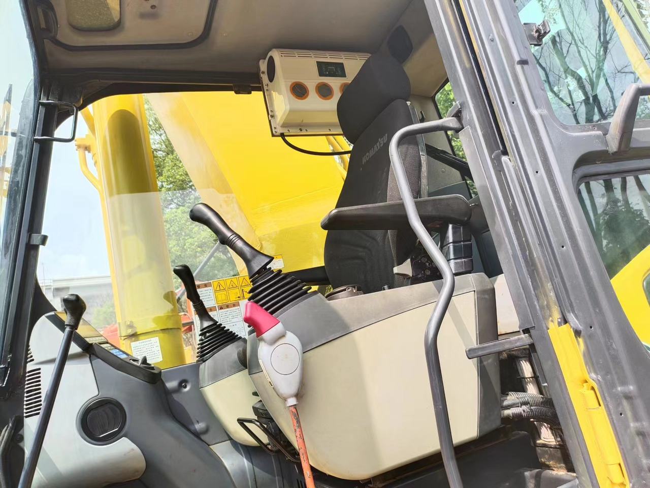 KOMATSU PC400-8 - 履带式挖掘机:图4 KOMATSU PC400-8 - 履带式挖掘机:图4