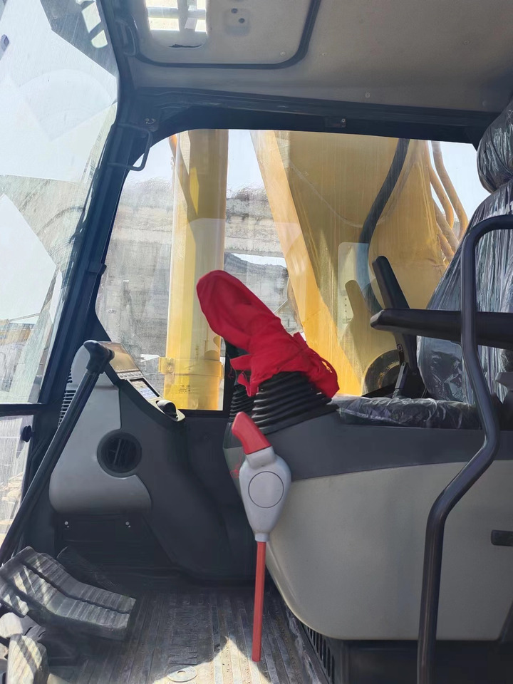 KOMATSU PC450-8 - 履带式挖掘机:图3 KOMATSU PC450-8 - 履带式挖掘机:图3