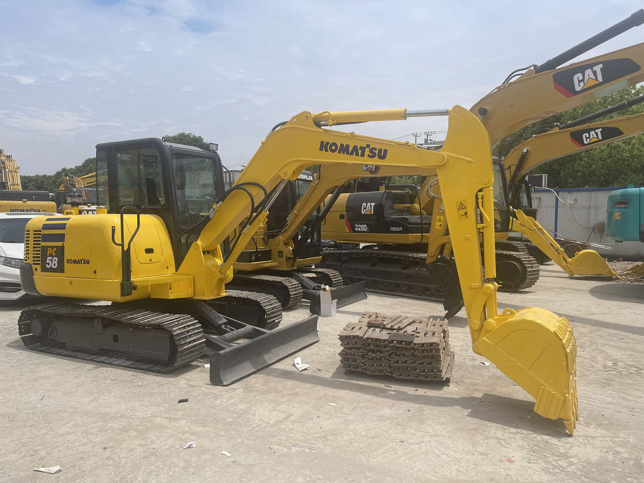 KOMATSU PC58 - 小型挖掘机:图2 KOMATSU PC58 - 小型挖掘机:图2