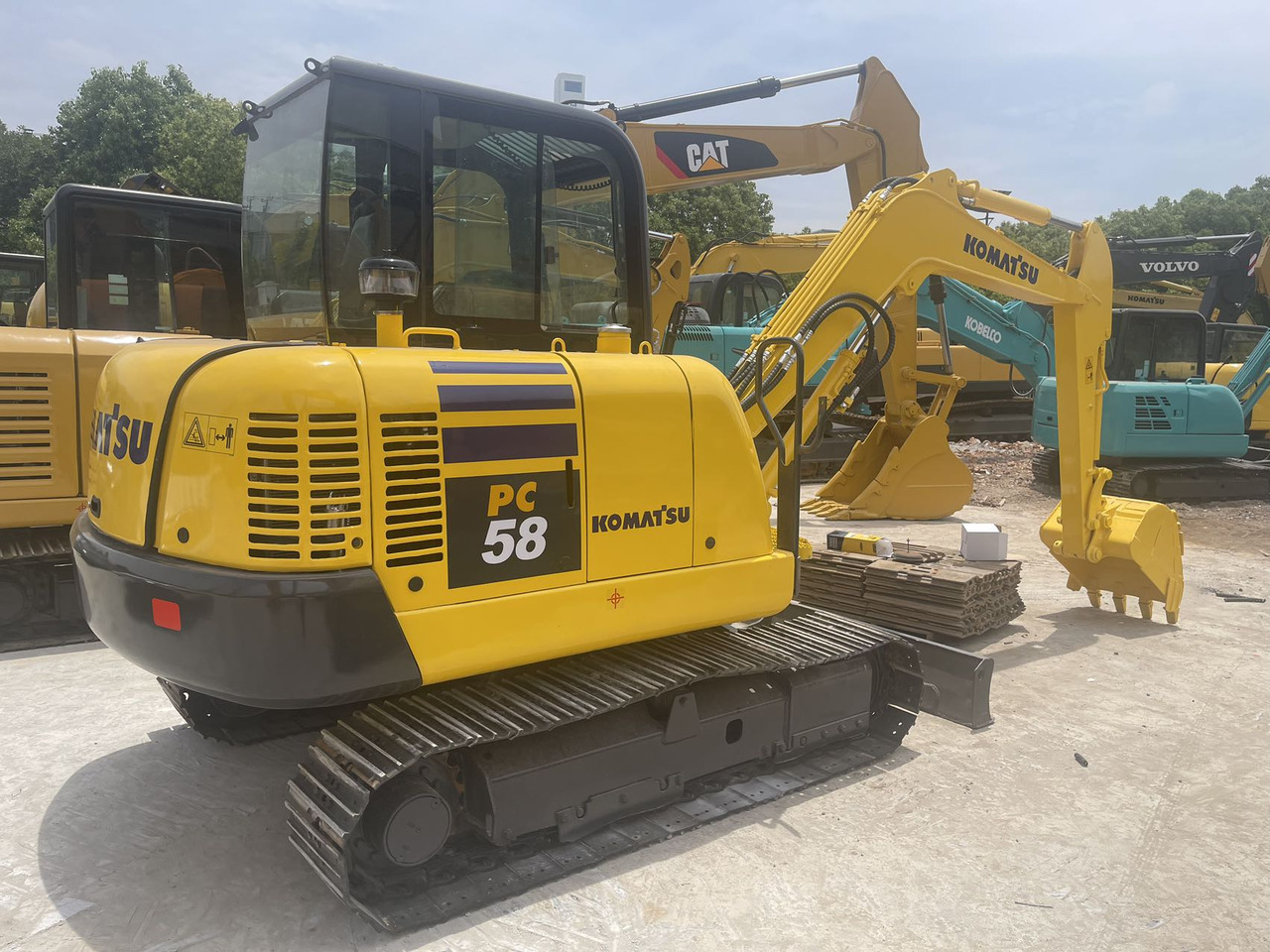 KOMATSU PC58 - 小型挖掘机:图1 KOMATSU PC58 - 小型挖掘机:图1