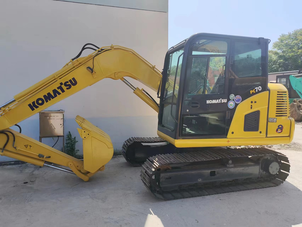 KOMATSU PC70-8 - 小型挖掘机:图2 KOMATSU PC70-8 - 小型挖掘机:图2