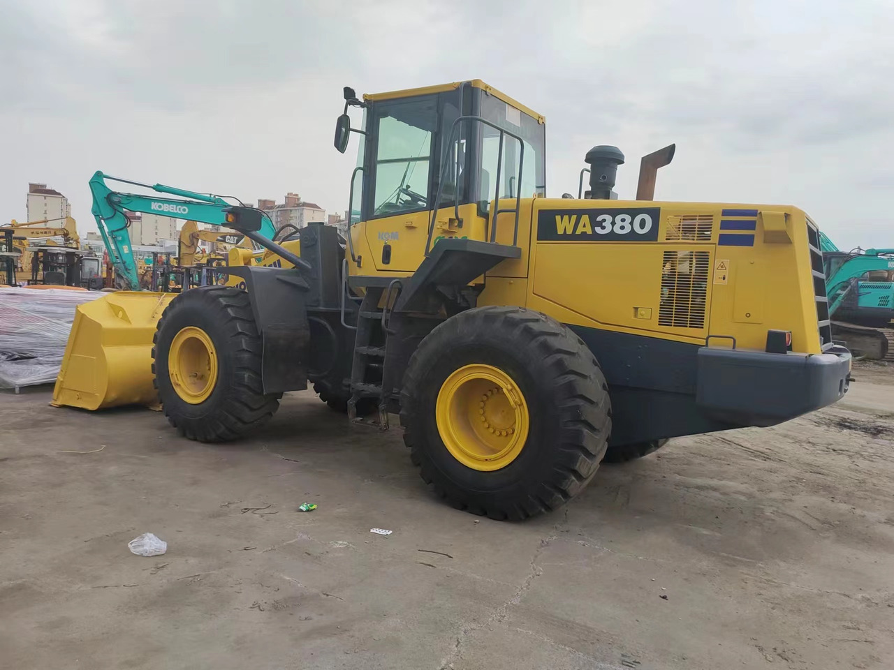 KOMATSU WA380-6 - 轮式装载机:图2 KOMATSU WA380-6 - 轮式装载机:图2