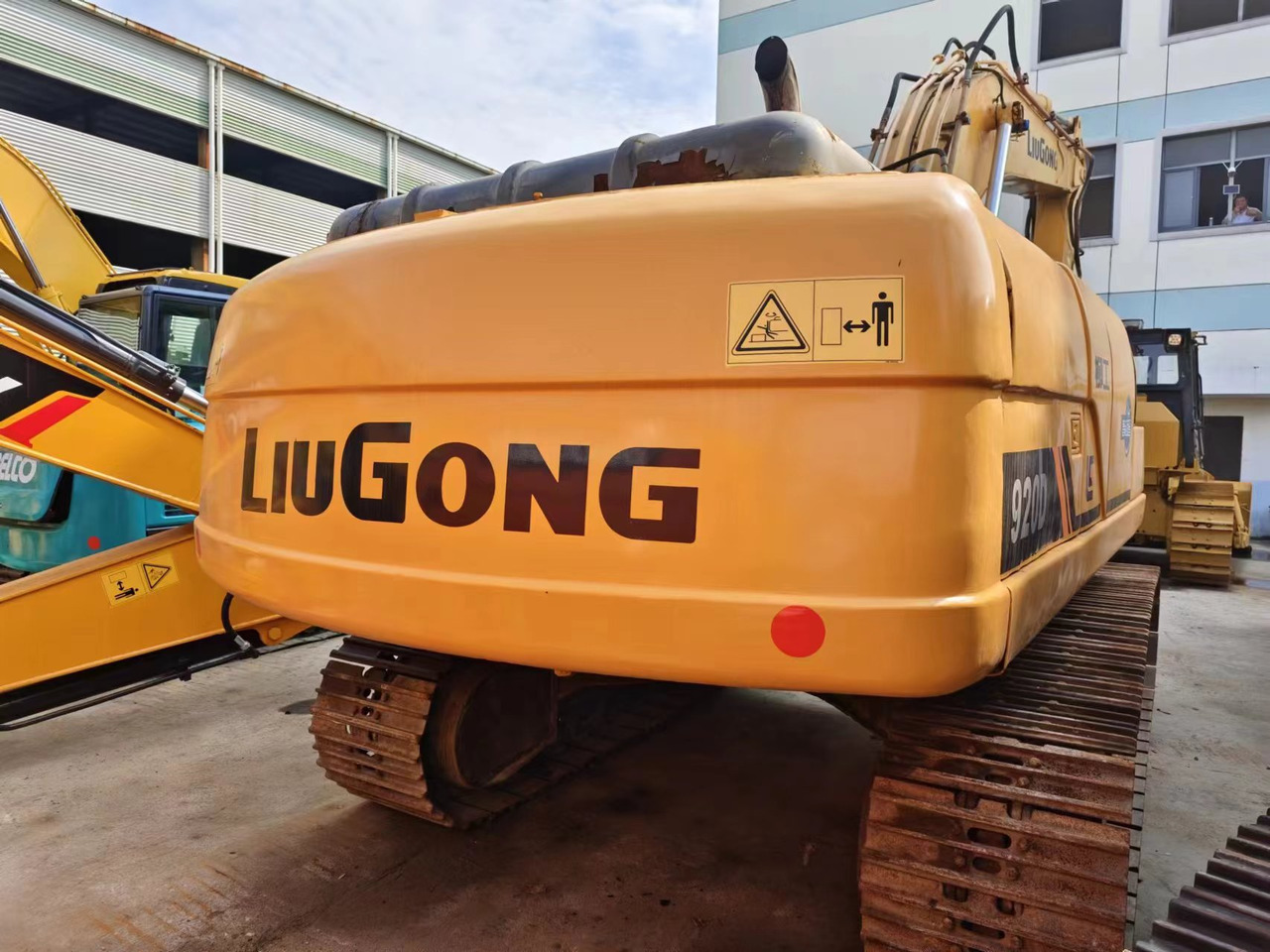 LIUGONG 920D - 履带式挖掘机:图2 LIUGONG 920D - 履带式挖掘机:图2