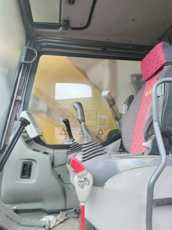 SANY SY215C-9 - 履带式挖掘机:图3 SANY SY215C-9 - 履带式挖掘机:图3