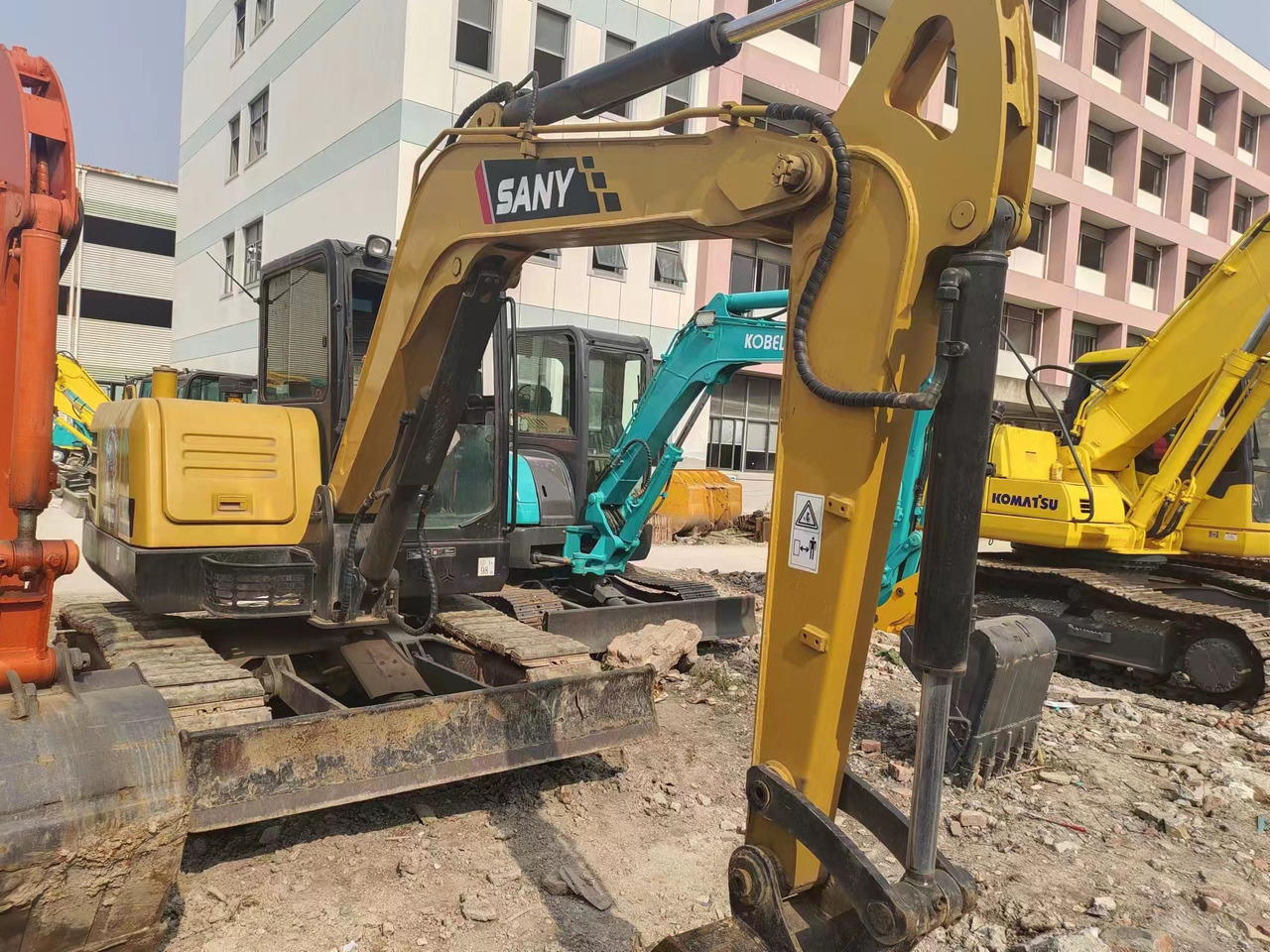 SANY SY60c - 小型挖掘机:图1 SANY SY60c - 小型挖掘机:图1