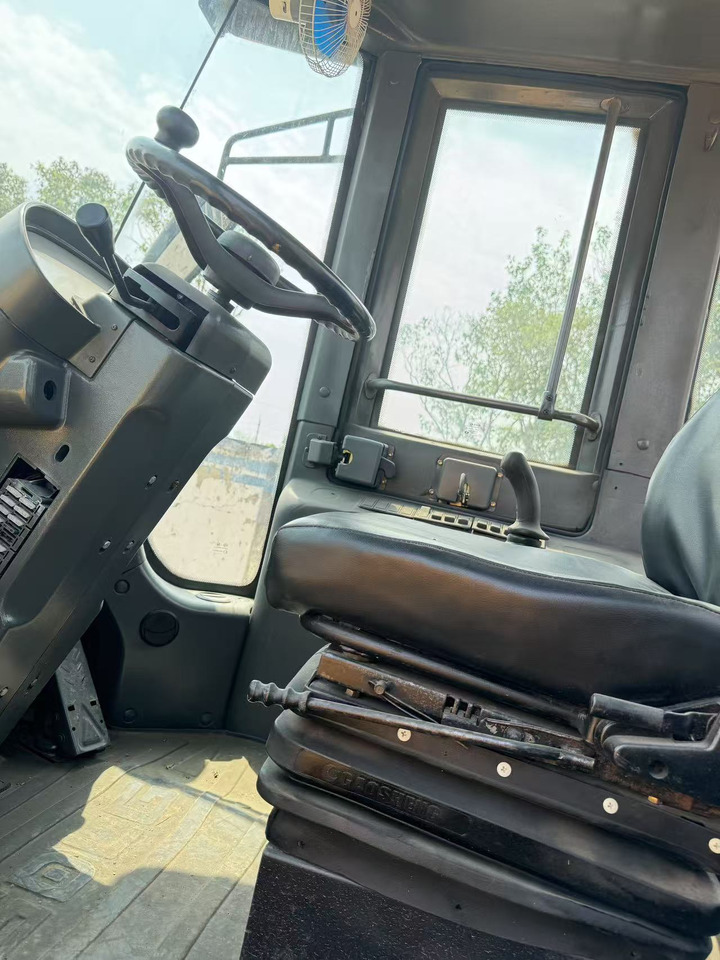 SDLG L936 - 轮式装载机:图4 SDLG L936 - 轮式装载机:图4