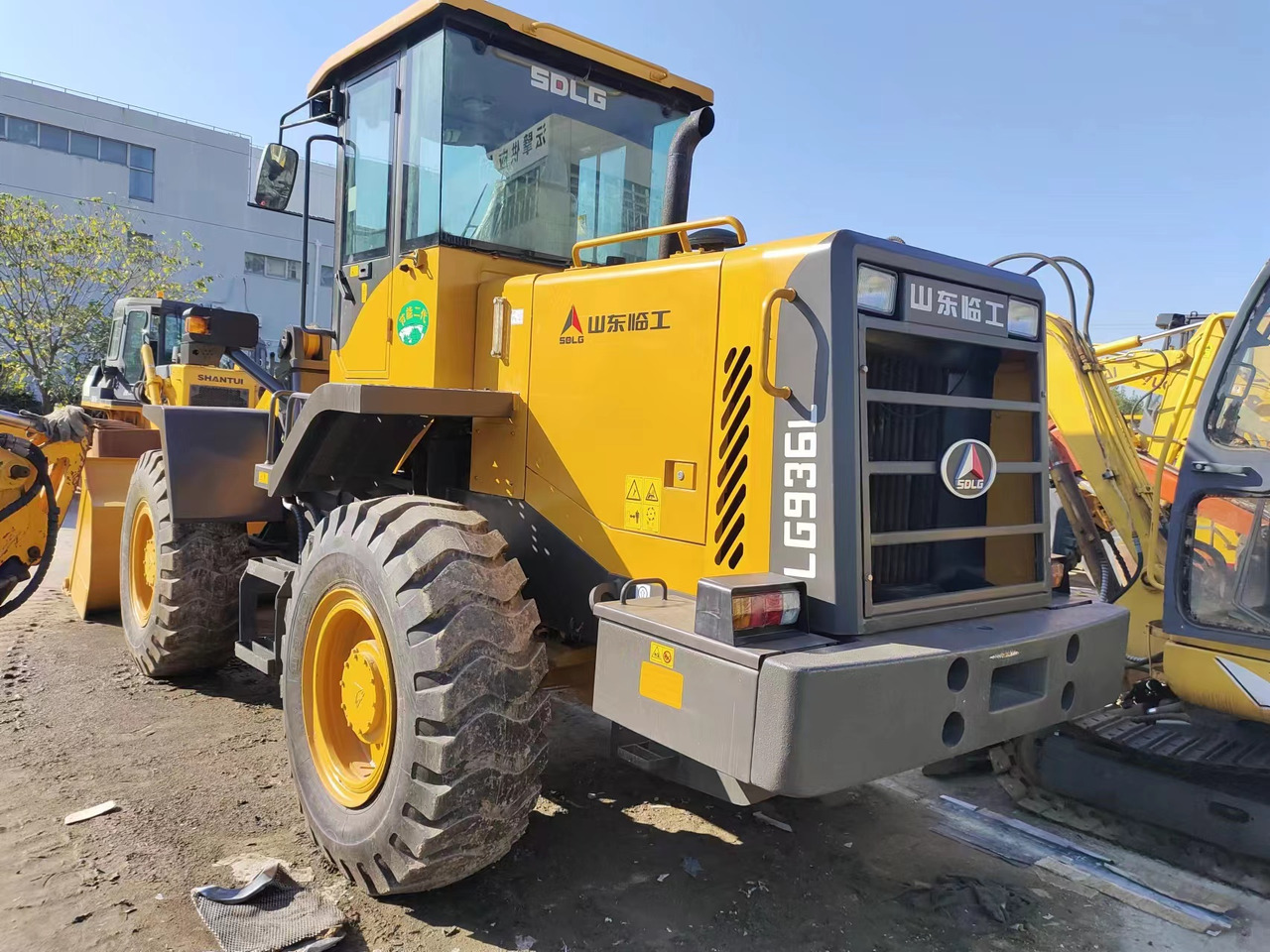 SDLG LG 963L - 轮式装载机:图2 SDLG LG 963L - 轮式装载机:图2