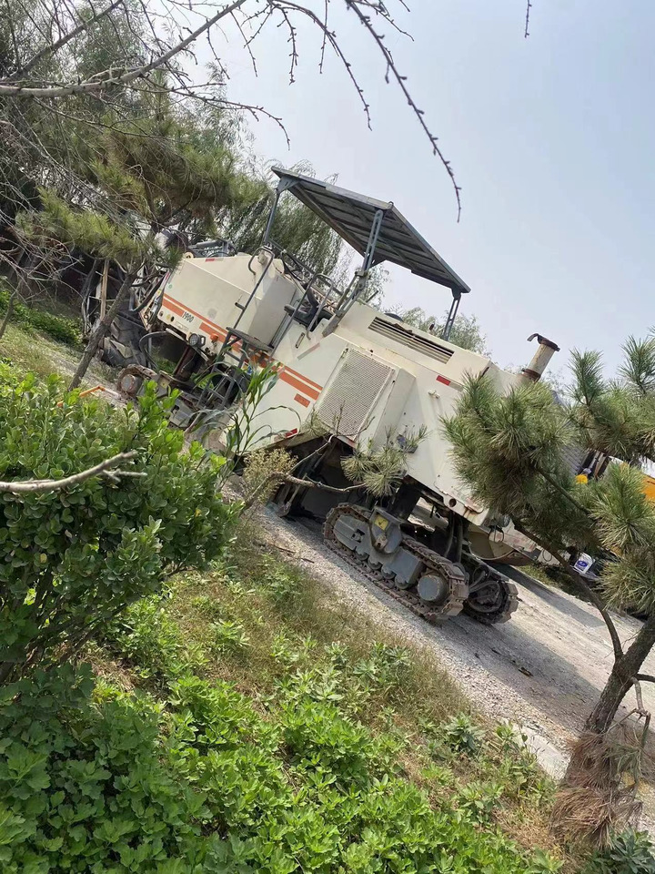 WIRTGEN 1900 - 冷铣刨机:图2 WIRTGEN 1900 - 冷铣刨机:图2