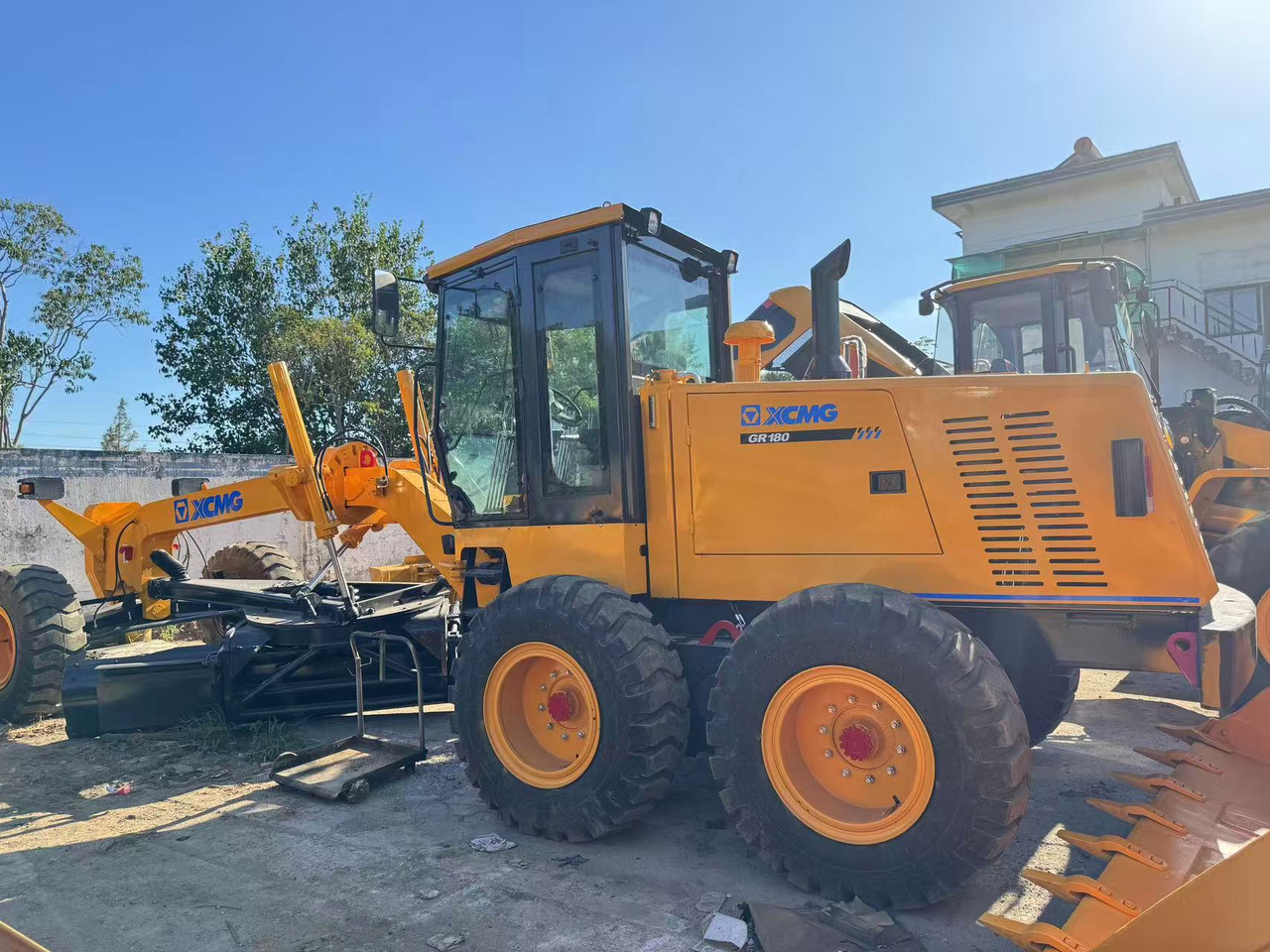 XCMG GR180 - 平路机:图4 XCMG GR180 - 平路机:图4