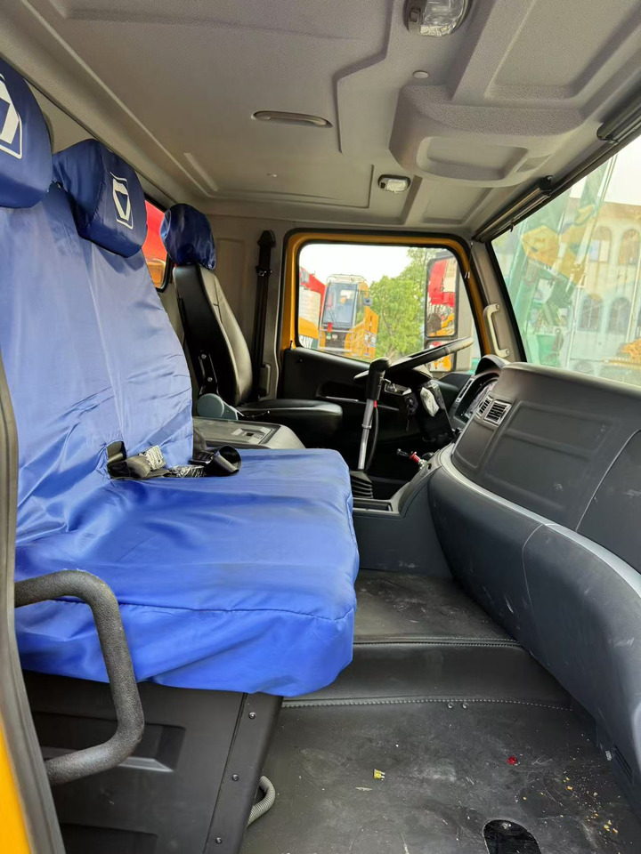 XCMG QY70K - 移动式起重机:图4 XCMG QY70K - 移动式起重机:图4