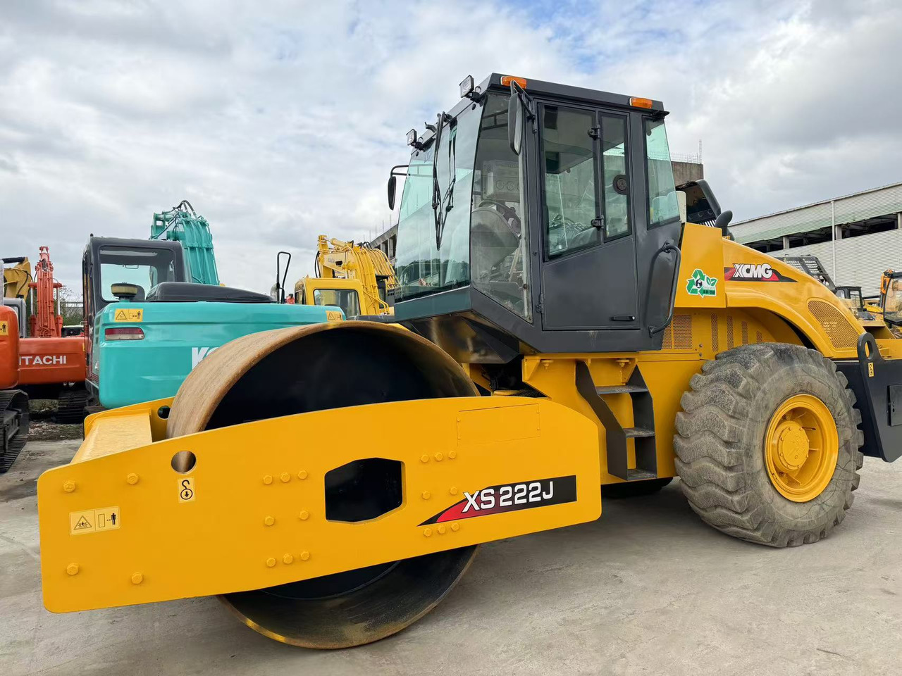 XCMG XS222J - 压实机:图2 XCMG XS222J - 压实机:图2