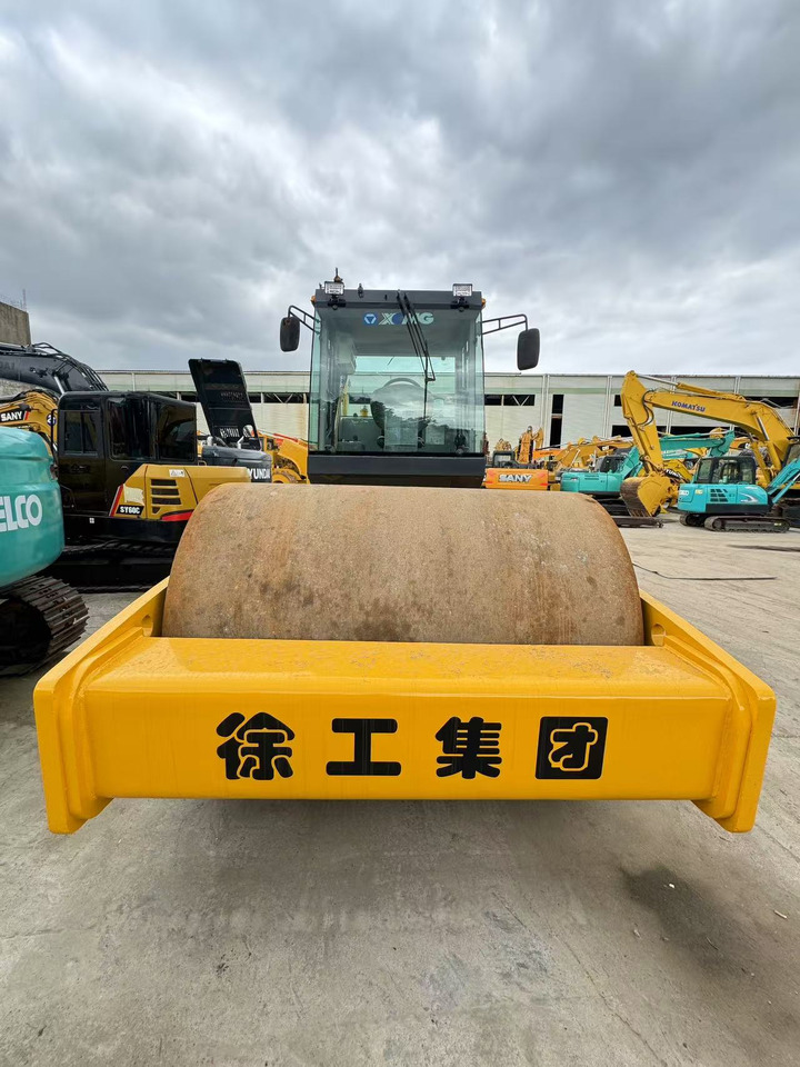 XCMG XS222J - 压实机:图4 XCMG XS222J - 压实机:图4