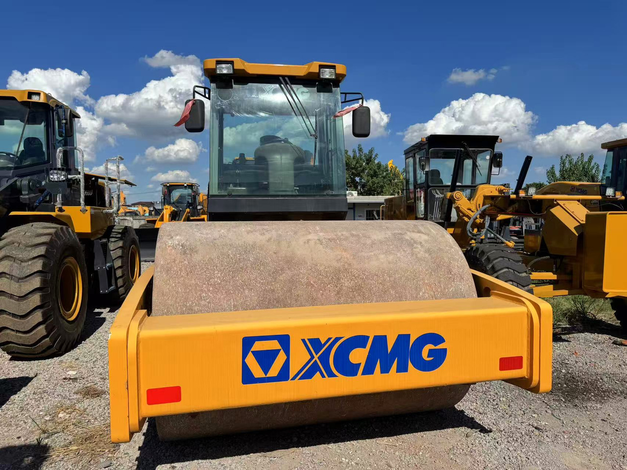 XCMG XS263J - 压路机:图5 XCMG XS263J - 压路机:图5