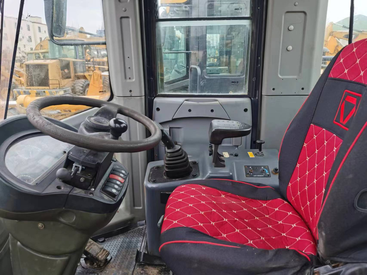 XCMG ZL50GN 95%new good condition 5Ton loader - 轮式装载机:图4 XCMG ZL50GN 95%new good condition 5Ton loader - 轮式装载机:图4