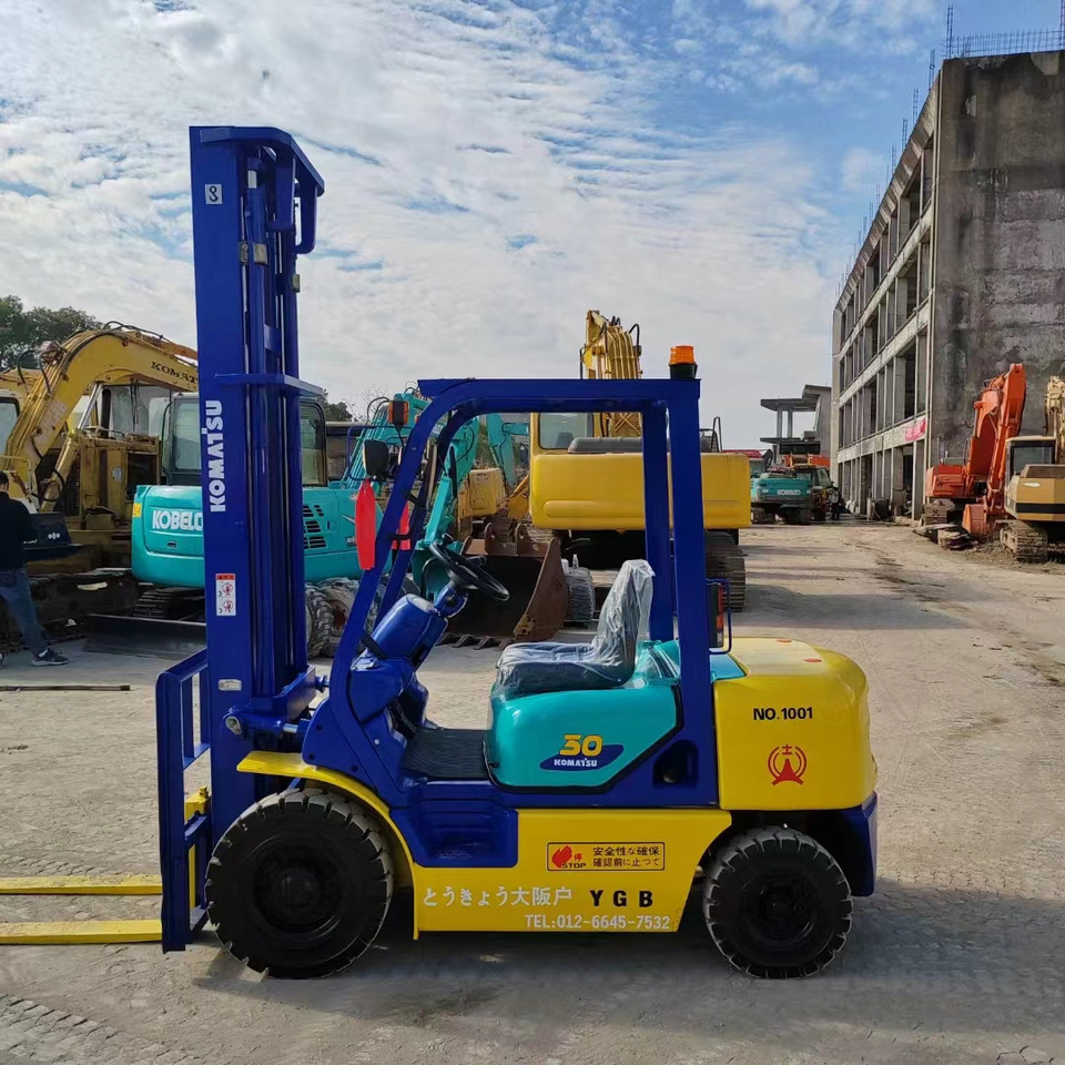 Komastu FD30 forklift 3tons - 柴油叉车:图1 Komastu FD30 forklift 3tons - 柴油叉车:图1