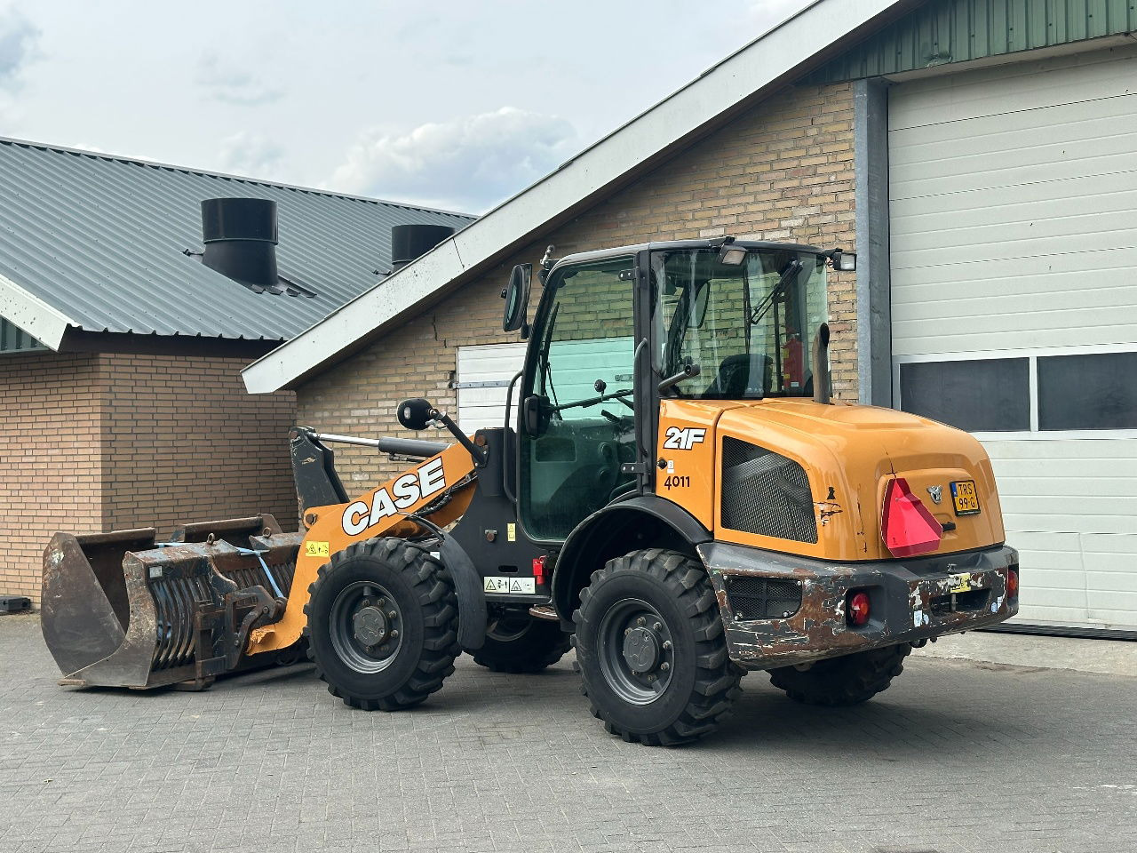 Case 21F - 轮式装载机:图2 Case 21F - 轮式装载机:图2