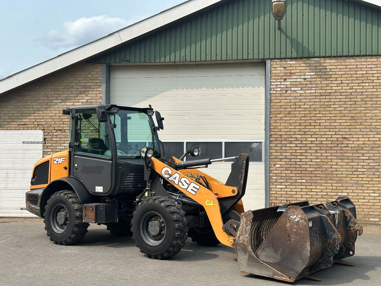 Case 21F - 轮式装载机:图3 Case 21F - 轮式装载机:图3