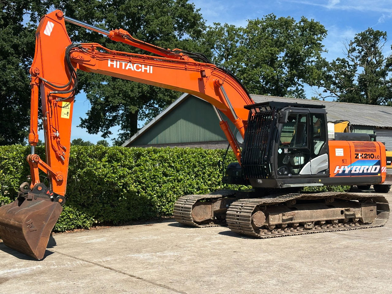 Hitachi ZH210LC-5B - 履带式挖掘机:图1 Hitachi ZH210LC-5B - 履带式挖掘机:图1