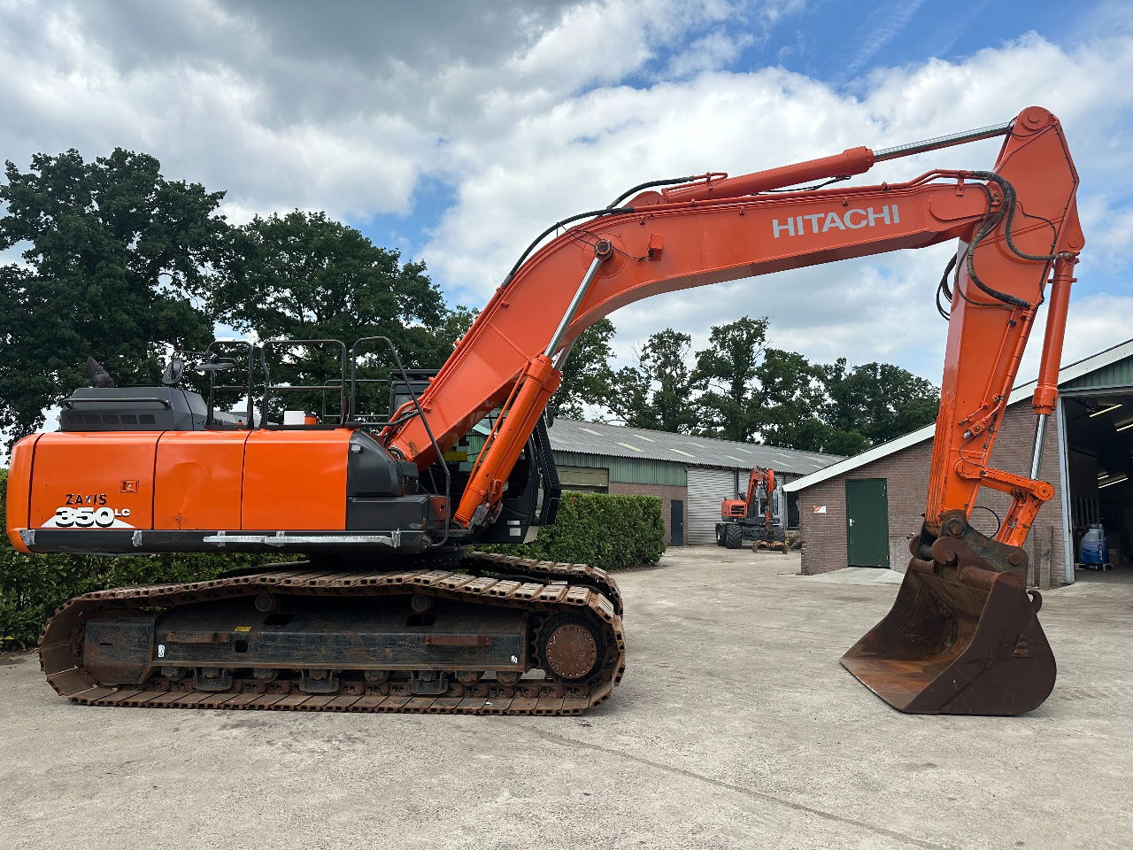 履带式挖掘机 Hitachi ZX350LC-6：图6