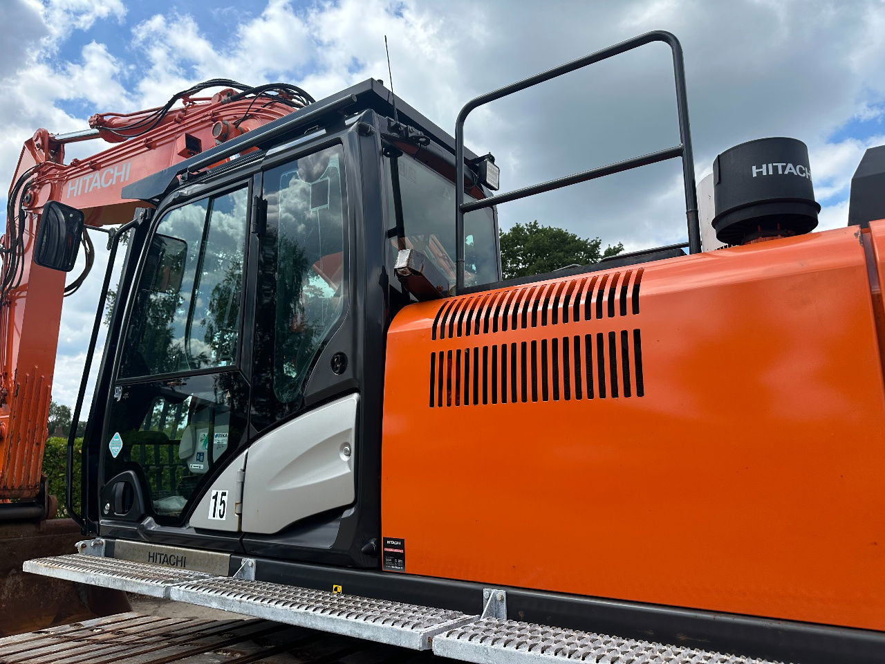 履带式挖掘机 Hitachi ZX350LC-6：图22