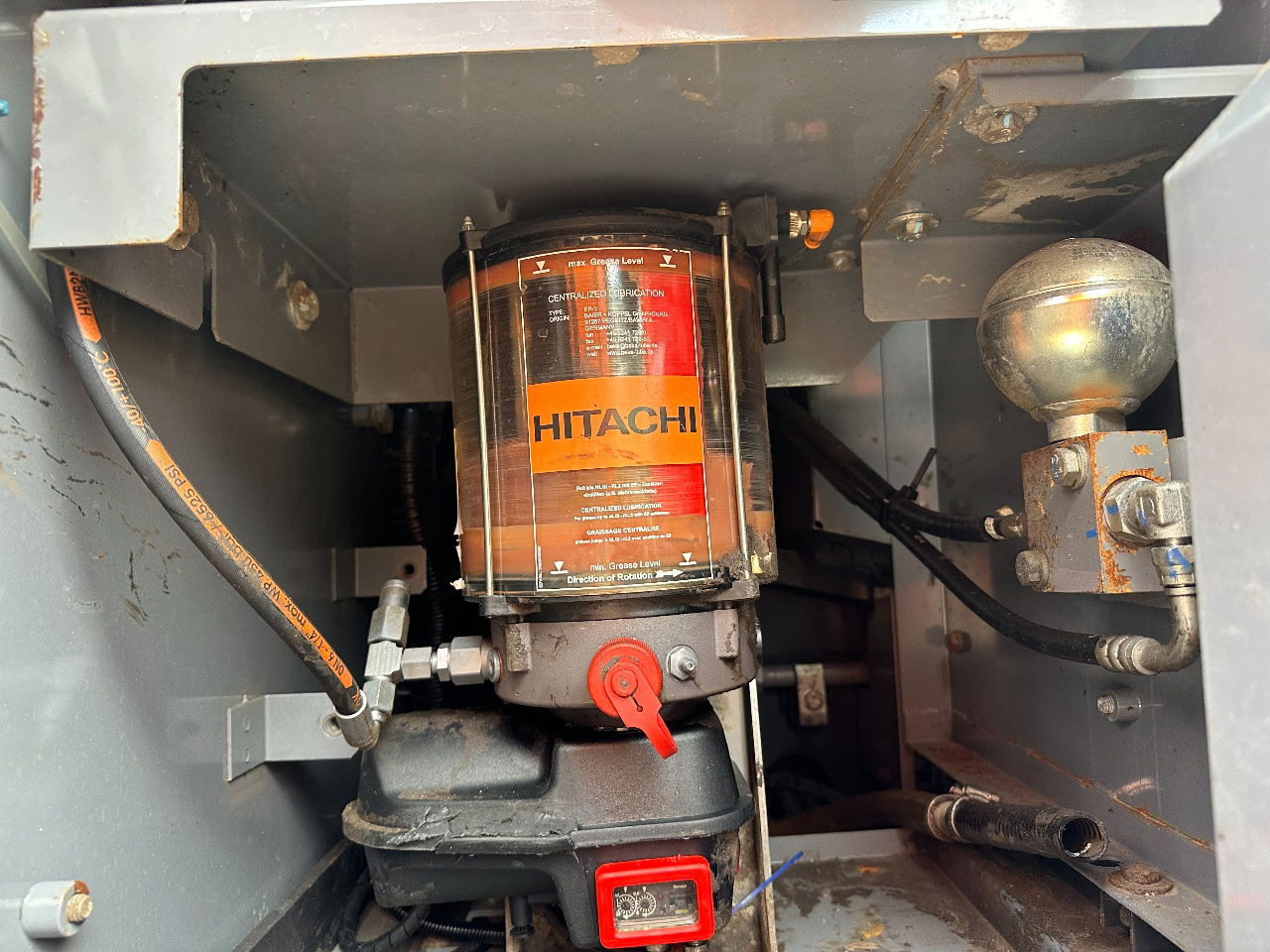 履带式挖掘机 Hitachi ZX350LC-6：图28