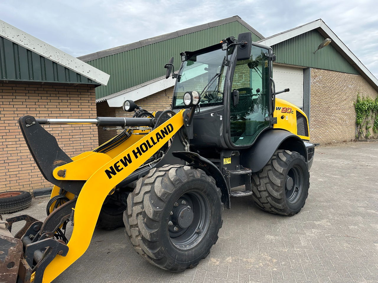 New Holland W80C - 轮式装载机:图3 New Holland W80C - 轮式装载机:图3