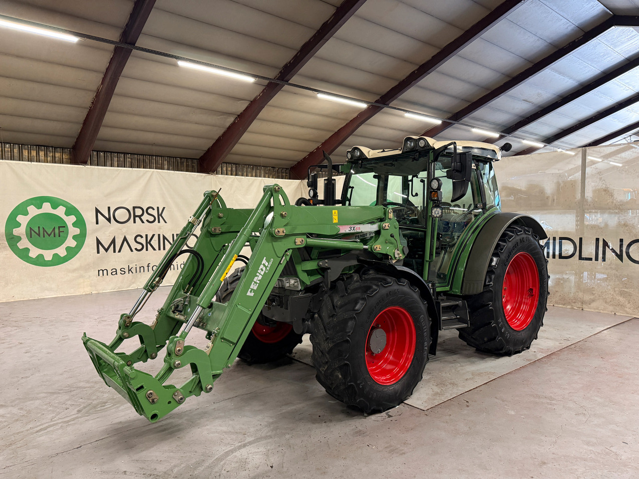 Fendt 211 Vario TMS - 拖拉机:图1 Fendt 211 Vario TMS - 拖拉机:图1