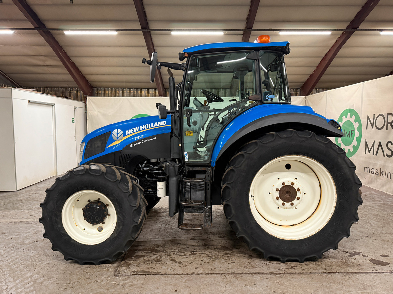 New Holland T5.115 EC - 拖拉机:图2 New Holland T5.115 EC - 拖拉机:图2