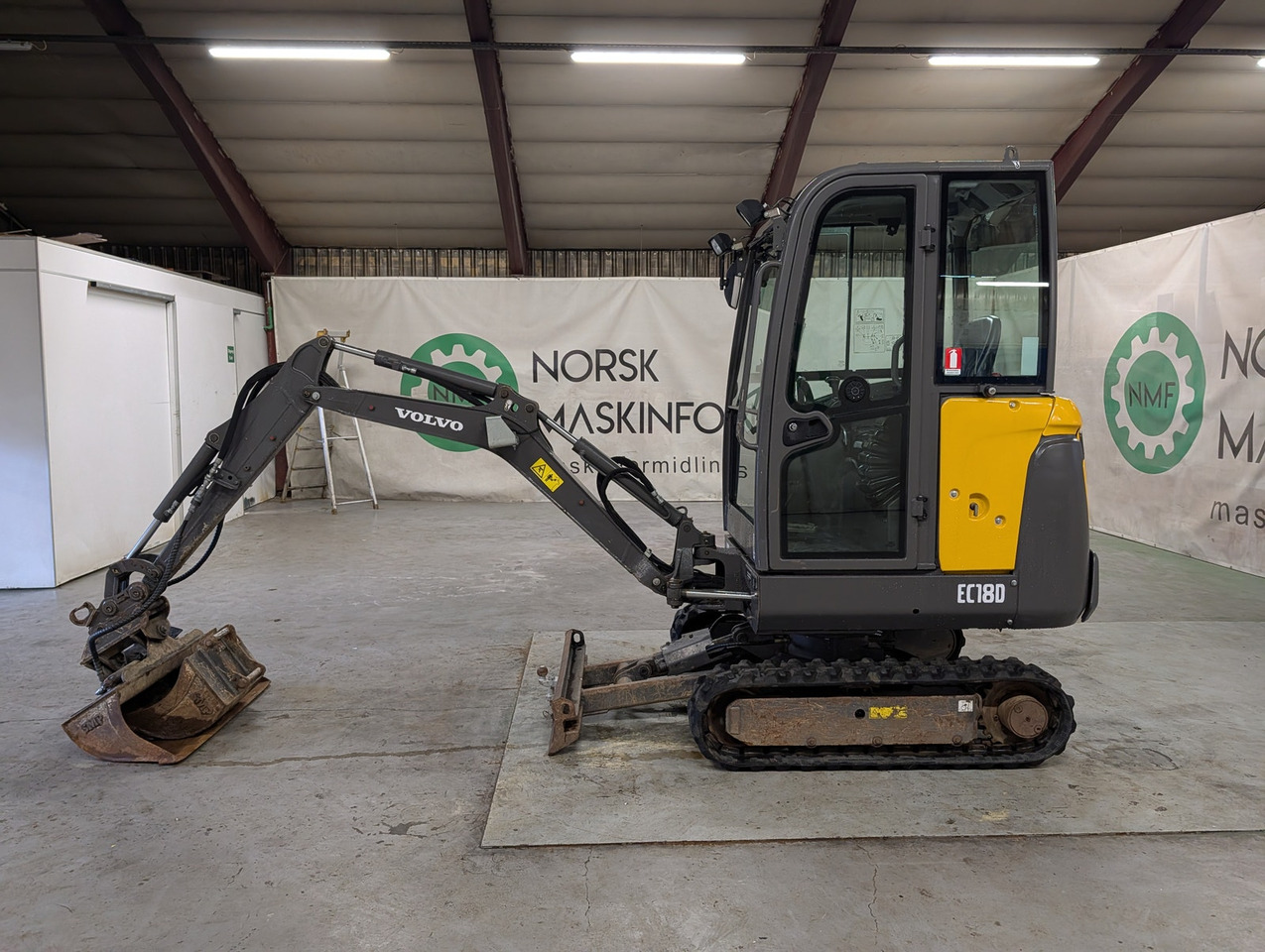 Volvo ECR18D - 小型挖掘机:图2 Volvo ECR18D - 小型挖掘机:图2