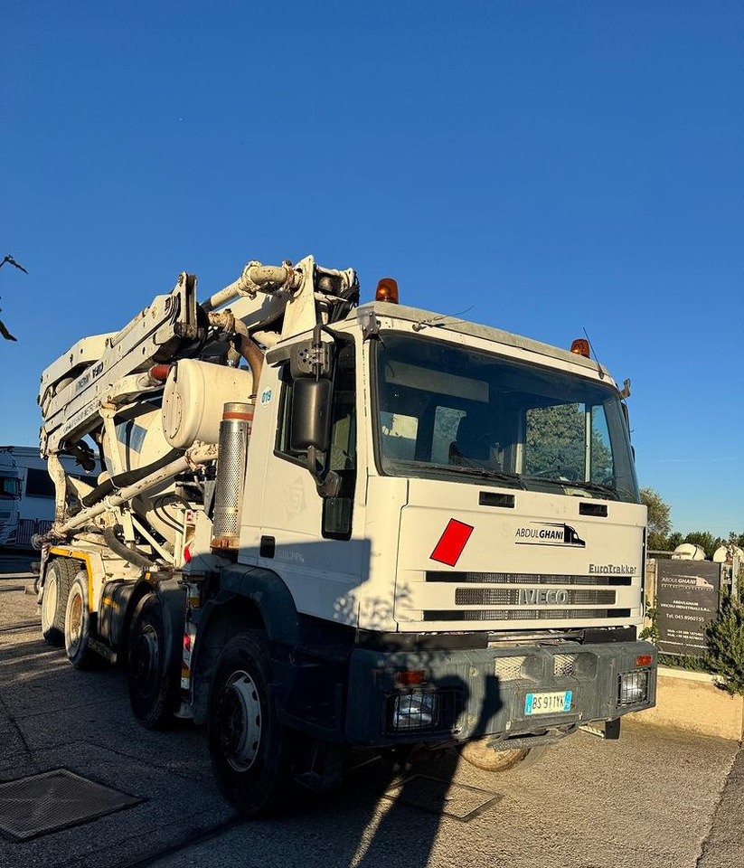 Betonpompa CIFA Iveco Trakker 410E44 - 混凝土泵车:图5 Betonpompa CIFA Iveco Trakker 410E44 - 混凝土泵车:图5