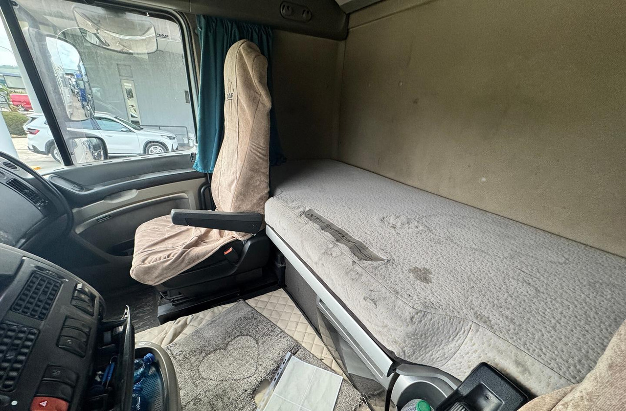 DAF XF 105.460 - 2010 - AUTOMATICO - 牵引车:图4 DAF XF 105.460 - 2010 - AUTOMATICO - 牵引车:图4