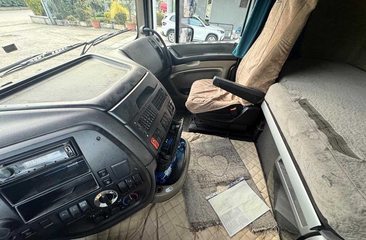 DAF XF 105.460 - 2010 - AUTOMATICO - 牵引车:图3 DAF XF 105.460 - 2010 - AUTOMATICO - 牵引车:图3