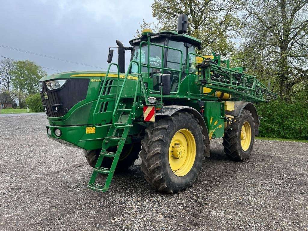 John Deere R4040i - 自推进喷雾机:图1 John Deere R4040i - 自推进喷雾机:图1
