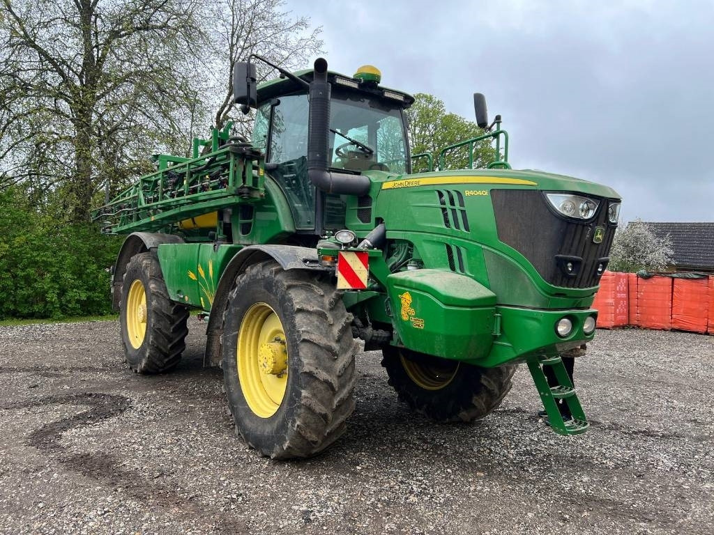John Deere R4040i - 自推进喷雾机:图2 John Deere R4040i - 自推进喷雾机:图2