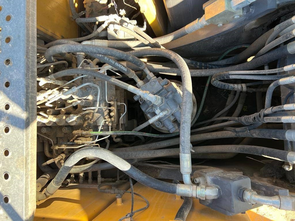 履带式挖掘机 Volvo EC 220 EL：图14