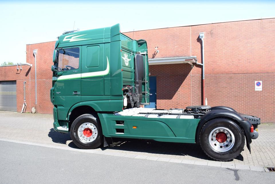 DAF XF 530 FT Retarder Leder Standklima Hydraulik - 牵引车:图3 DAF XF 530 FT Retarder Leder Standklima Hydraulik - 牵引车:图3