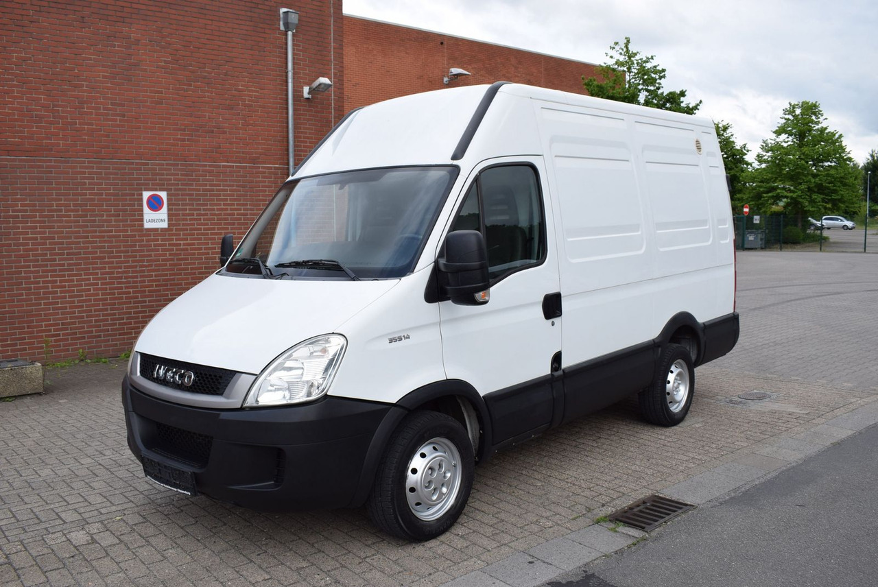 Iveco Daily 35 S 14L2H2 AHK Regale Standheizung - 无侧窗厢式货车:图1 Iveco Daily 35 S 14L2H2 AHK Regale Standheizung - 无侧窗厢式货车:图1